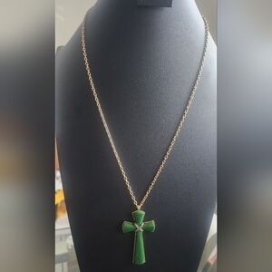 Avon Elegant‎ Green Cross Pendant Necklace ( Faux Jade)